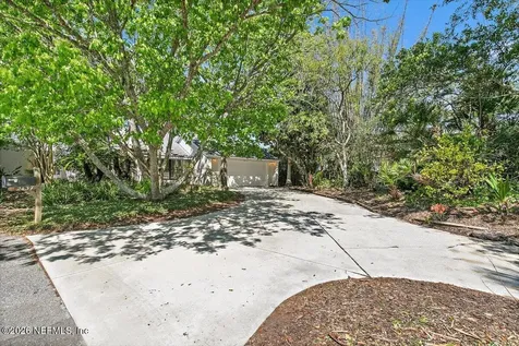 2437 Burgundy Court Ponte Vedra Beach FL 32082
