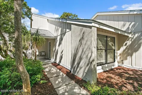 2437 Burgundy Court Ponte Vedra Beach FL 32082