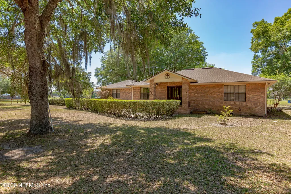 289 Chesser Road Hollister FL 32147