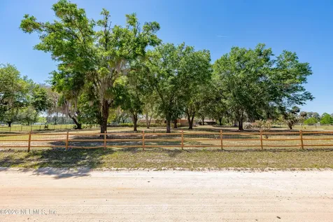 289 Chesser Road Hollister FL 32147