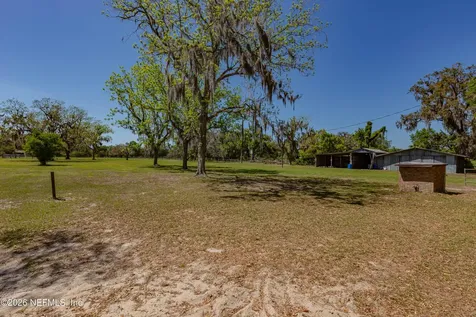 289 Chesser Road Hollister FL 32147