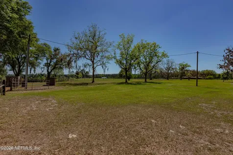 289 Chesser Road Hollister FL 32147