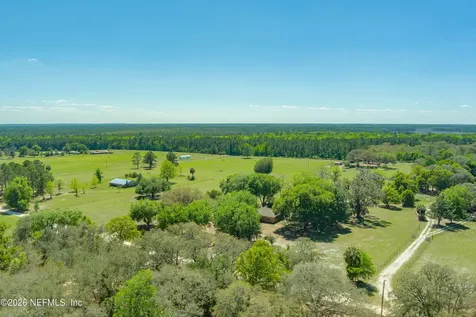 289 Chesser Road Hollister FL 32147