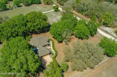 289 Chesser Road Hollister FL 32147