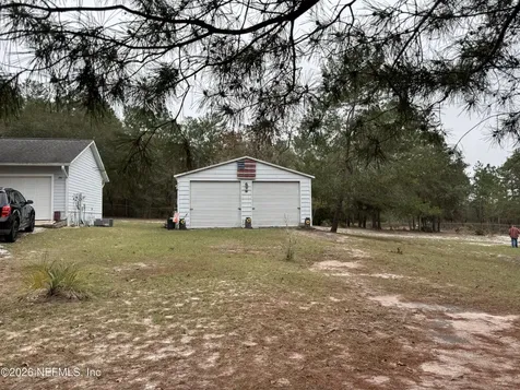 1134 Coral Farms Road Florahome FL 32140
