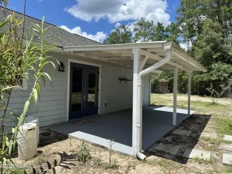 1134 Coral Farms Road Florahome FL 32140