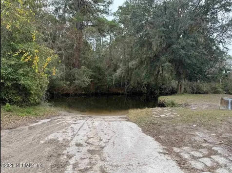 1134 Coral Farms Road Florahome FL 32140