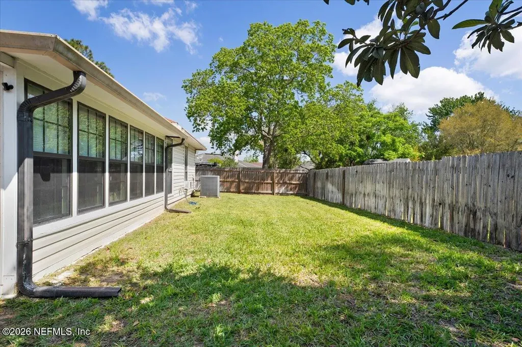4561 Shaky Leaf Lane N Jacksonville FL 32224