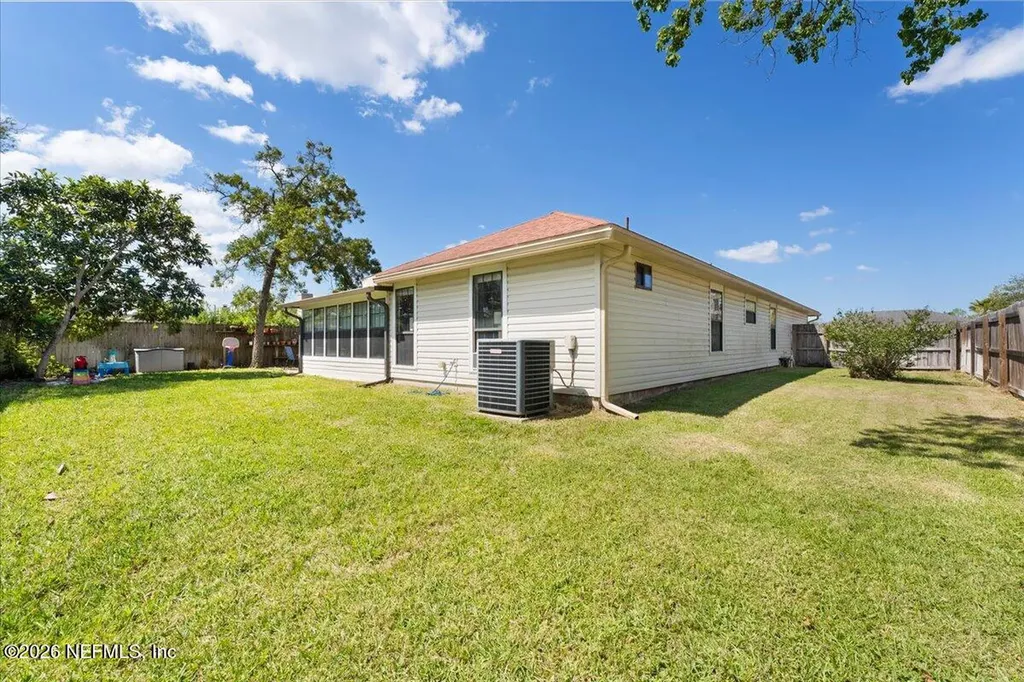 4561 Shaky Leaf Lane N Jacksonville FL 32224