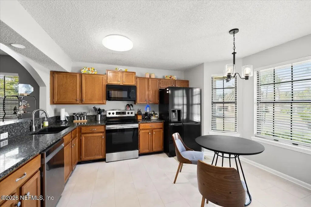 4561 Shaky Leaf Lane N Jacksonville FL 32224
