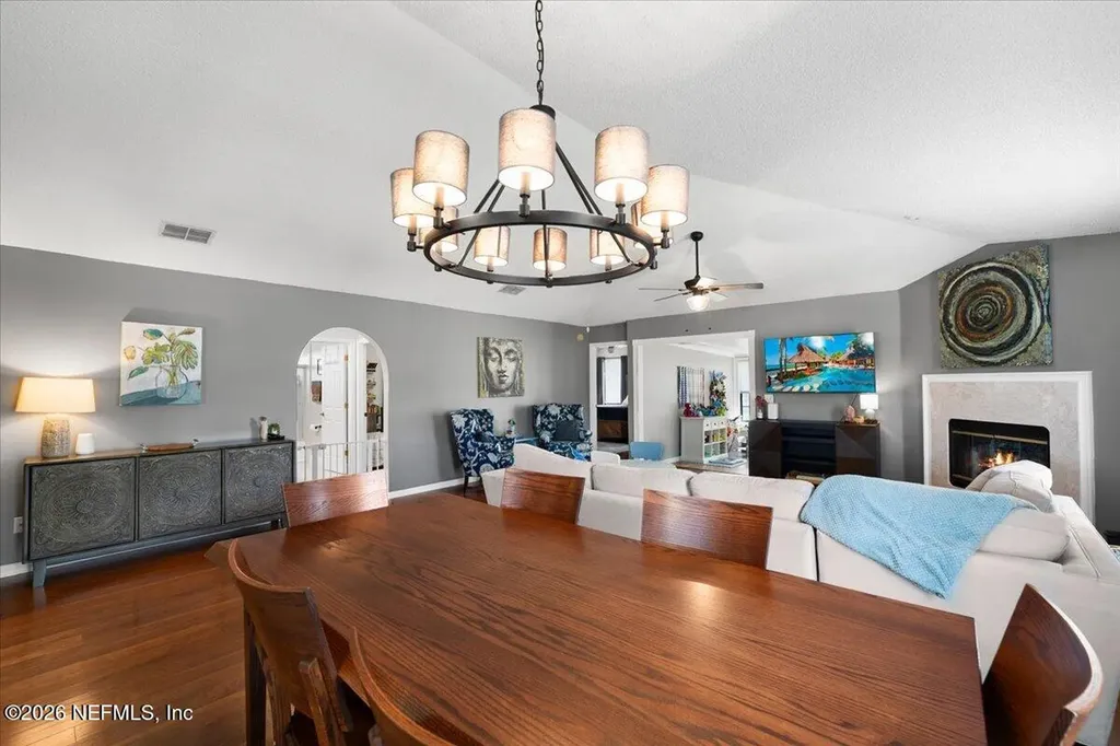 4561 Shaky Leaf Lane N Jacksonville FL 32224