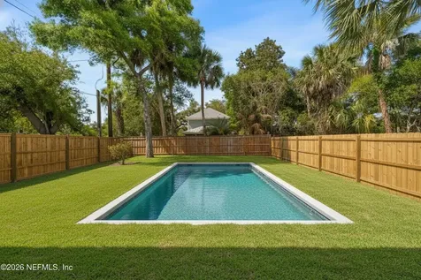 397 Plaza Atlantic Beach FL 32233
