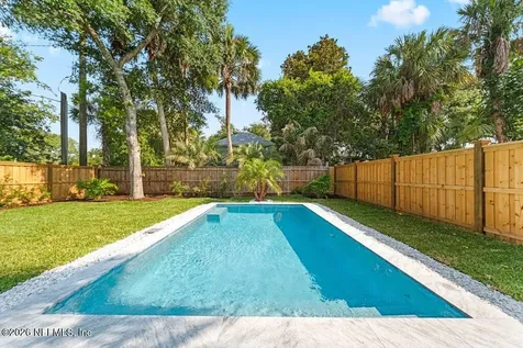 397 Plaza Atlantic Beach FL 32233