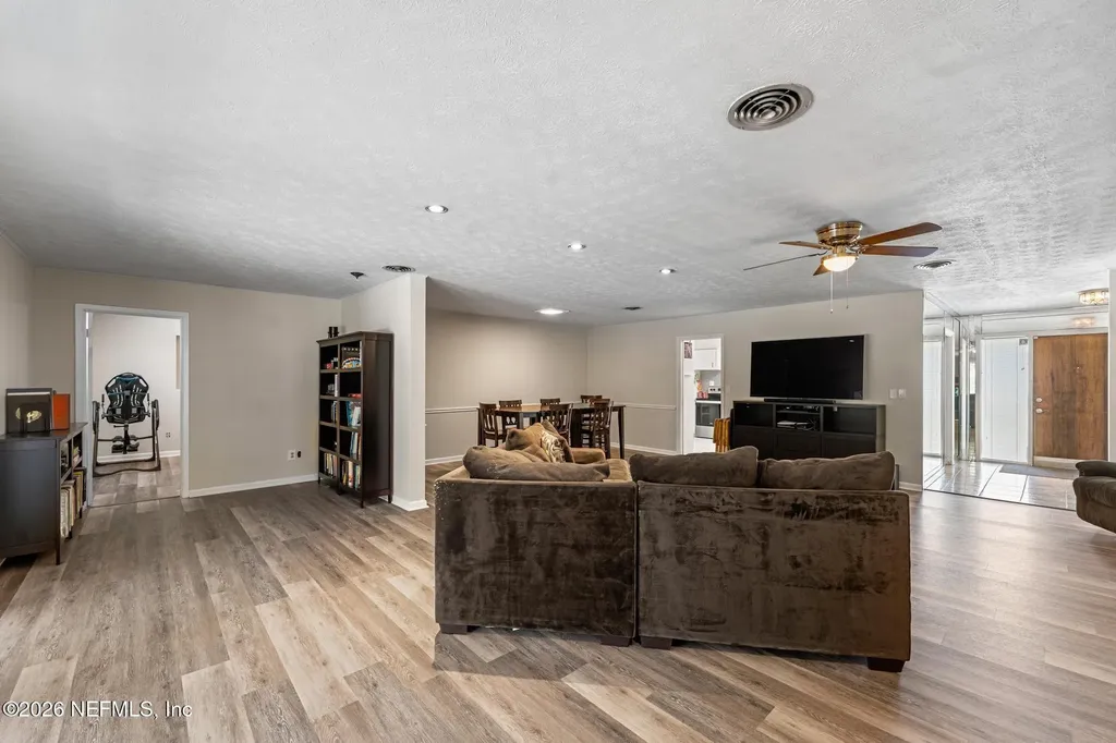 3938 Sierra Madre Drive S Jacksonville FL 32217