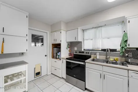 3938 Sierra Madre Drive S Jacksonville FL 32217