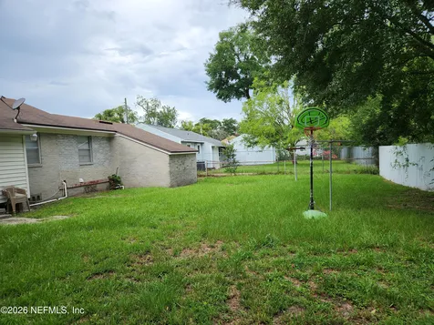 7927 Reid Avenue Jacksonville FL 32208