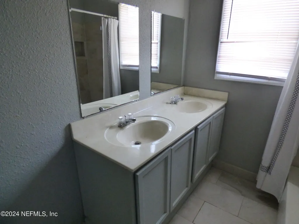 516 E 58th Street Jacksonville FL 32208