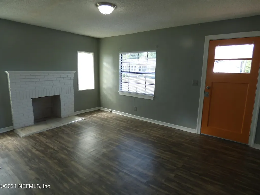 516 E 58th Street Jacksonville FL 32208