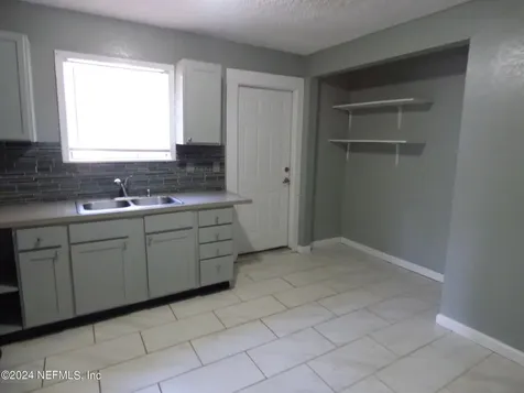 516 E 58th Street Jacksonville FL 32208