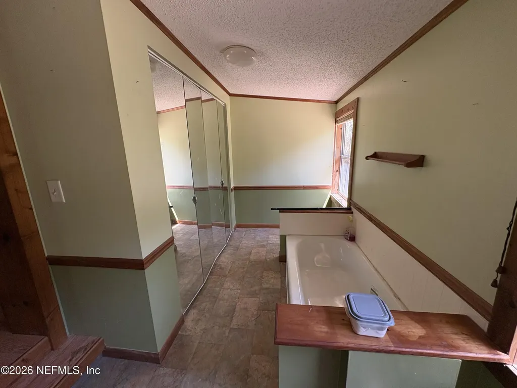 135 & 137 Country Living Lane Melrose FL 32666