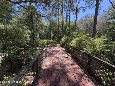 135 & 137 Country Living Lane Melrose FL 32666