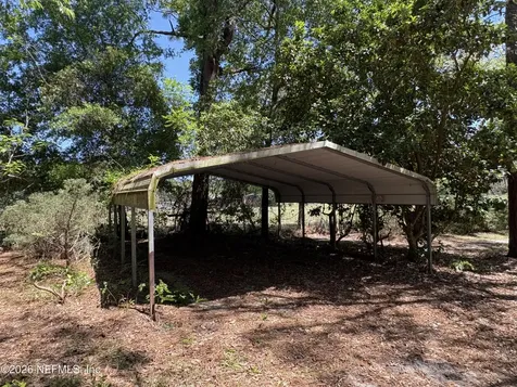 135 & 137 Country Living Lane Melrose FL 32666