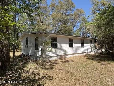 135 & 137 Country Living Lane Melrose FL 32666