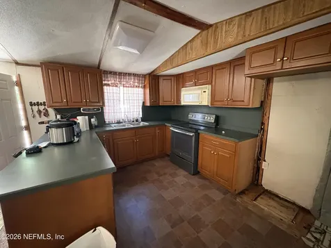 135 & 137 Country Living Lane Melrose FL 32666