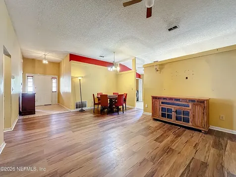 7535 Ginger Tea Trail W Jacksonville FL 32244
