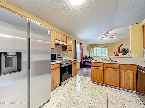 7535 Ginger Tea Trail W Jacksonville FL 32244