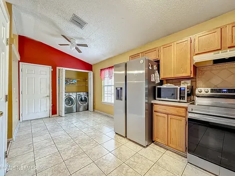 7535 Ginger Tea Trail W Jacksonville FL 32244