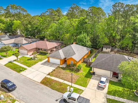 7535 Ginger Tea Trail W Jacksonville FL 32244