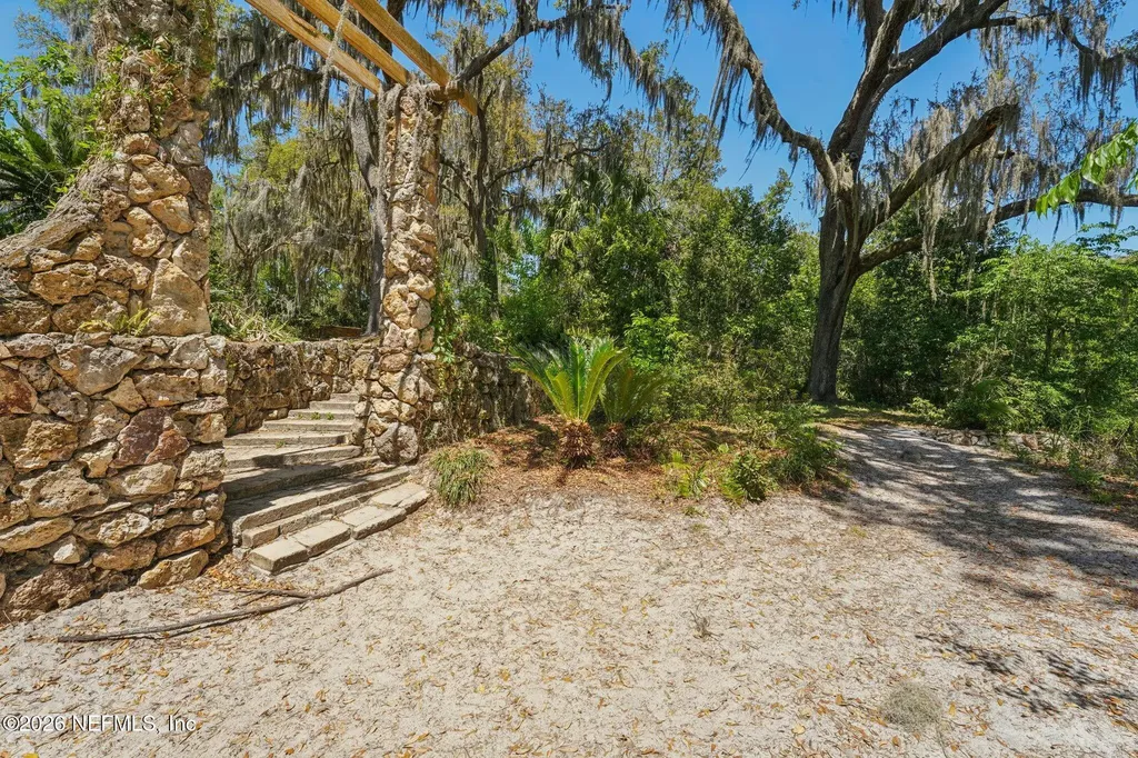 610 S 14th Street Palatka FL 32177