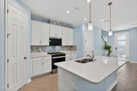 3604 Marsh Reserve Boulevard Jacksonville FL 32224