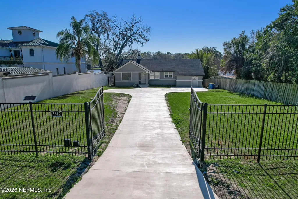 5812 Clifton Avenue Jacksonville FL 32211