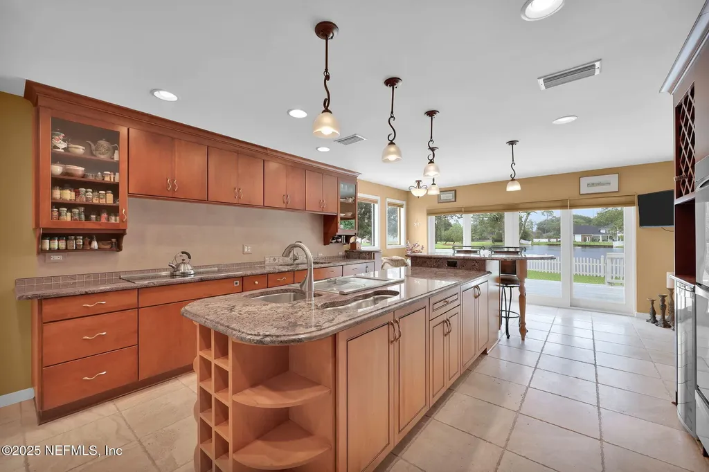 8227 Mar Del Plata Street E Jacksonville FL 32256