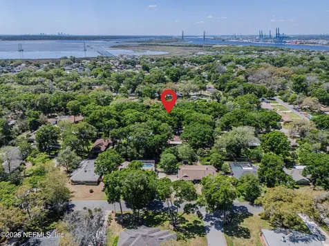 4456 Breakwater Row W Jacksonville FL 32225
