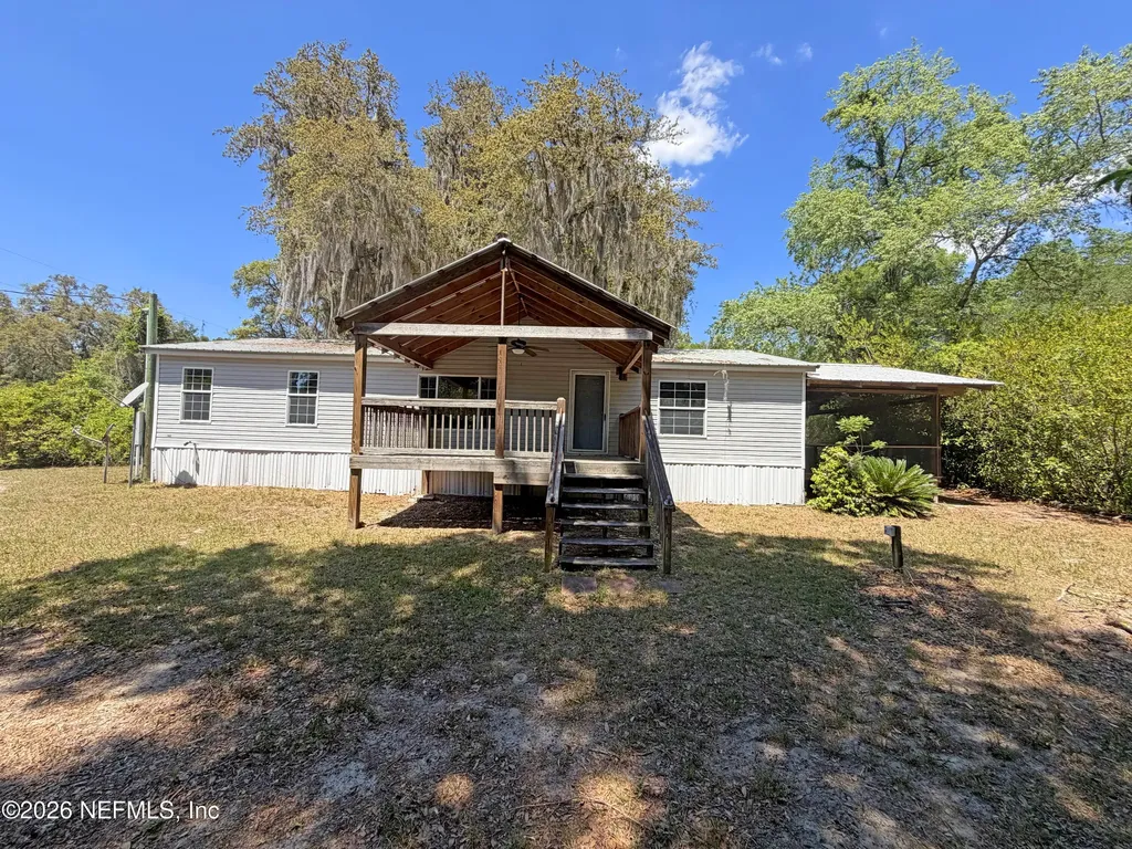 120 Peach Avenue Hawthorne FL 32640