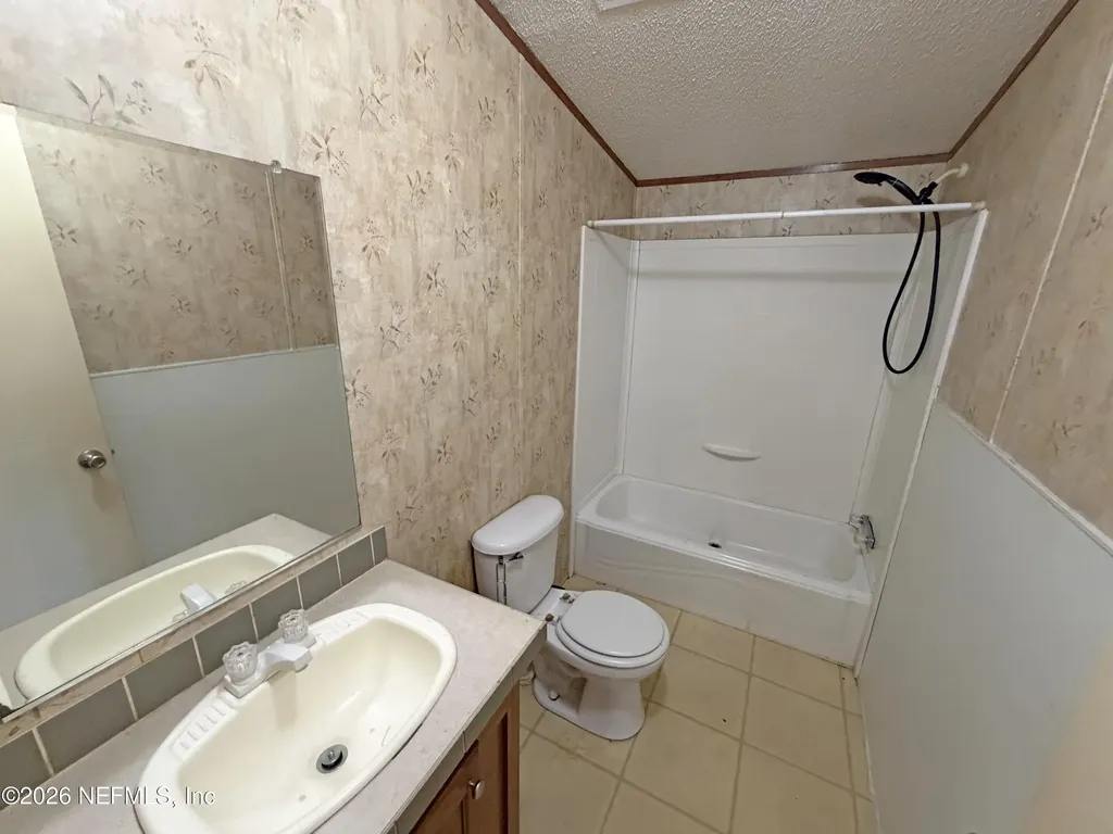 120 Peach Avenue Hawthorne FL 32640