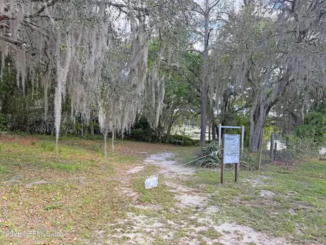 120 Peach Avenue Hawthorne FL 32640