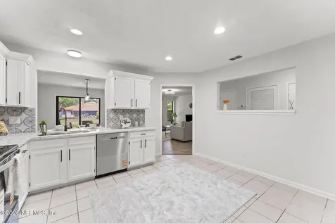 4047 Laurelwood Drive Jacksonville FL 32257