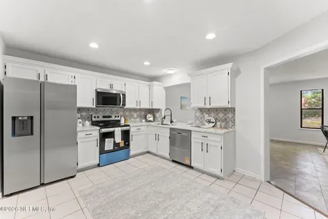 4047 Laurelwood Drive Jacksonville FL 32257
