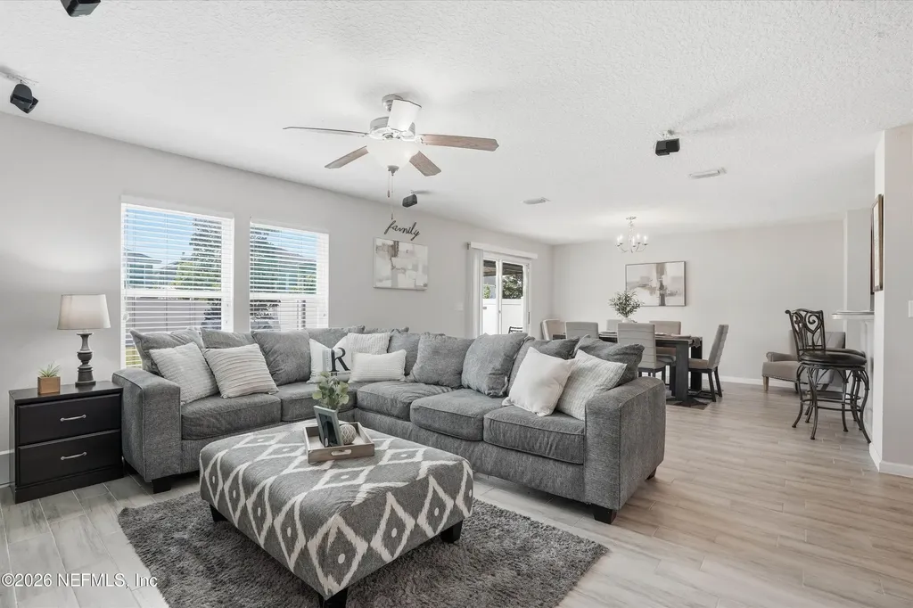 29 Auburn Oaks Road W Jacksonville FL 32218