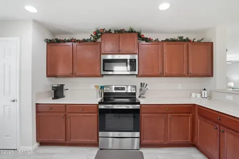 29 Auburn Oaks Road W Jacksonville FL 32218