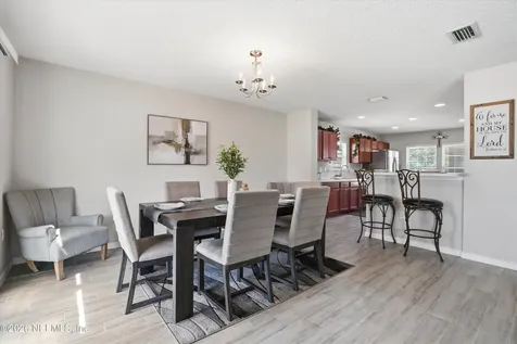 29 Auburn Oaks Road W Jacksonville FL 32218