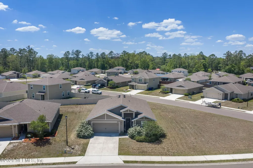 5979 Crosby Lake Way E Macclenny FL 32063