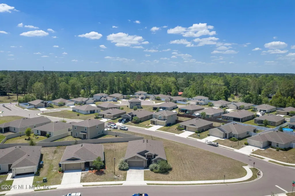 5979 Crosby Lake Way E Macclenny FL 32063