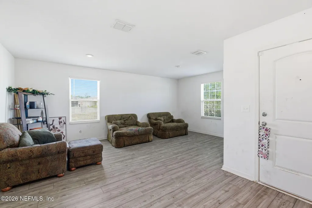 5979 Crosby Lake Way E Macclenny FL 32063