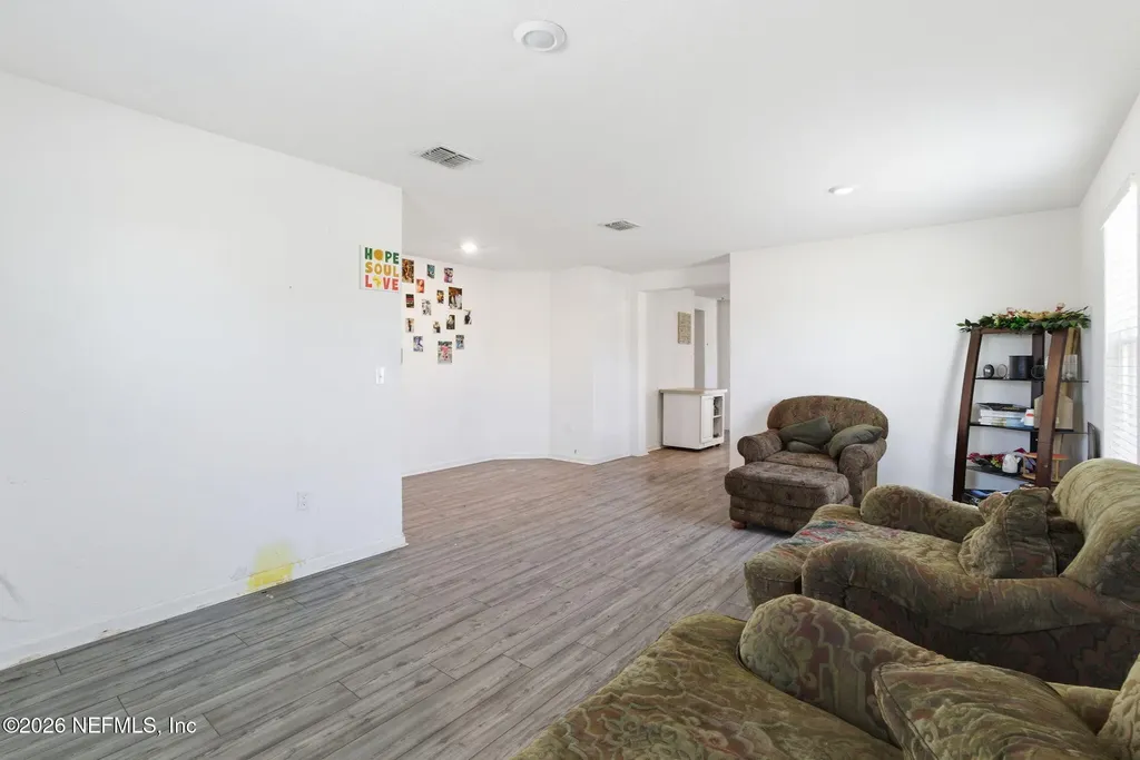 5979 Crosby Lake Way E Macclenny FL 32063
