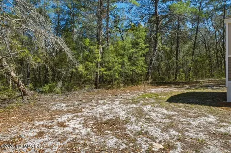 326 Gloria Avenue Interlachen FL 32148